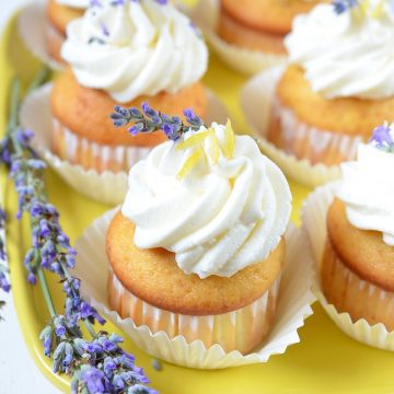 Cupcakes alla lavanda e limoncello